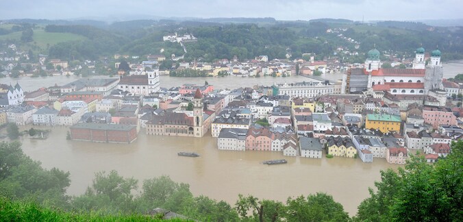 Passau maandag vanuit de lucht.