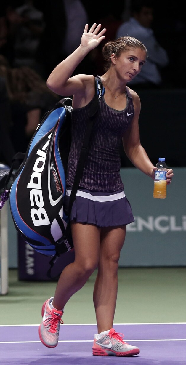 Errani sukkelt met een kuitblessure en wordt mogelijk vervange door Wozniacki.