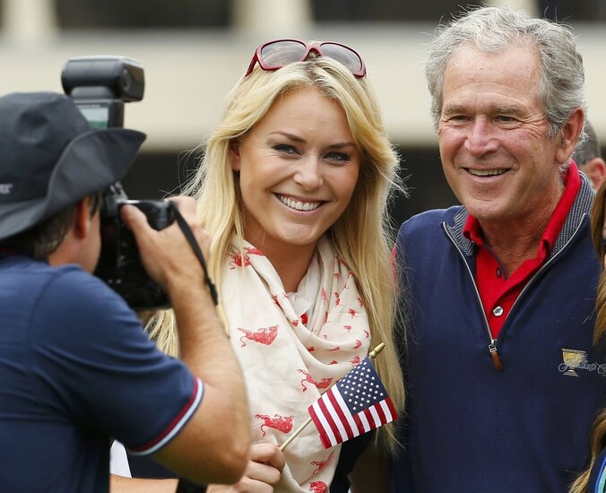Lindsey Vonn naast George Bush.