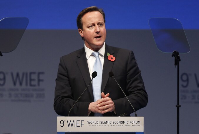 Premier David Cameron wijst erop dat islamitisch bankieren de helft sneller groeit dan traditioneel bankieren.