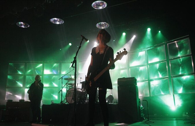 The Pixies, met Kim Shattuck op de voorgrond.