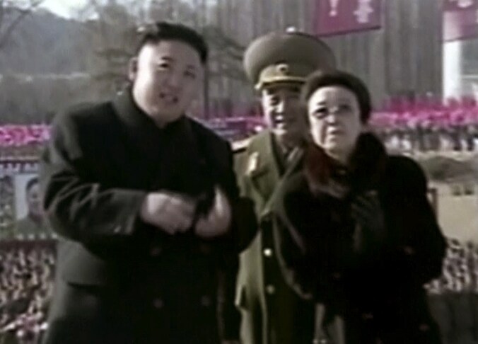 Kim Jong Un met Tante Kim Kyong-hui en zijn omgebrachte oom Jang Song-theak