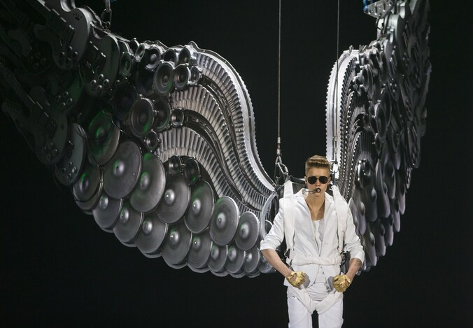 Justin Bieber tijdens zijn 'I Believe Tour' in Berlijn.