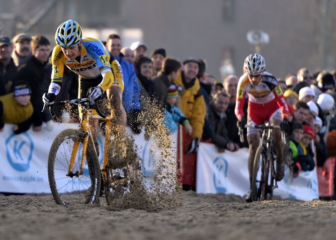 Bart Wellens reed sterk door de zandstrook.