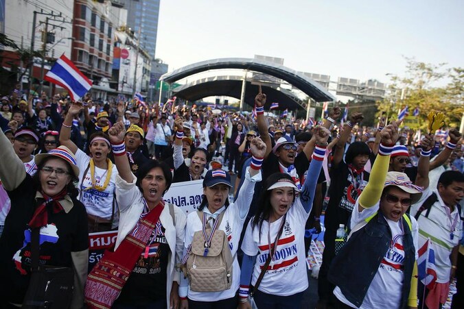 Thaise demonstranten in Bangkok eisen het aftreden van de regering.