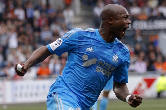 Andre Ayew zet Marseille op 2-0.