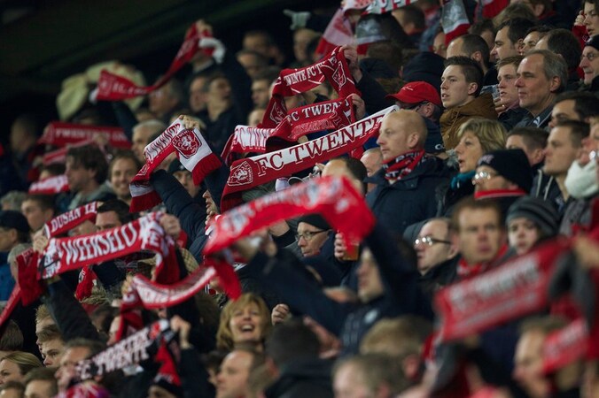 De fans van FC Twente mogen hun sjaaltjes aan de kapstok laten hangen.