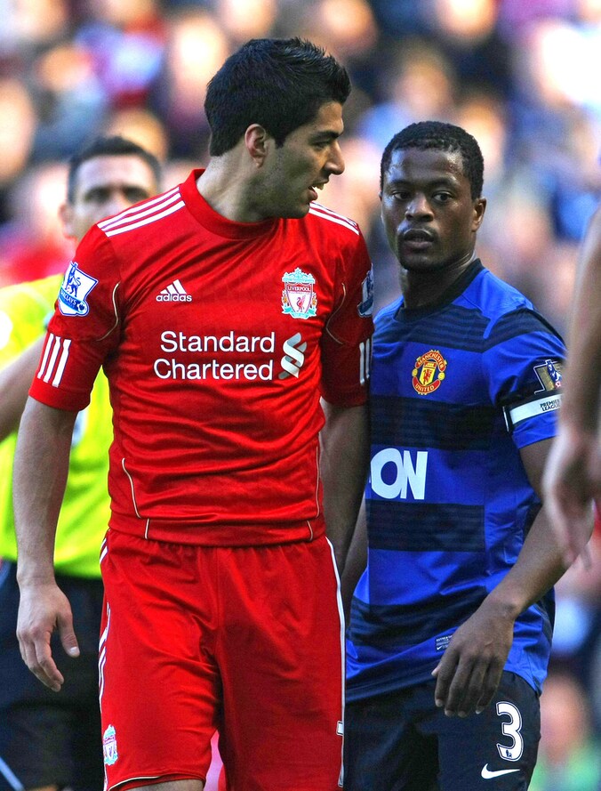 Luis Suarez zou zich racistisch hebben uitgelaten tegenover de Fransman Patrice Evra.