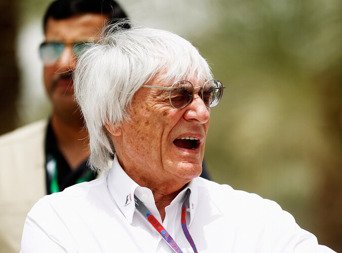Vooral F1-big boss Bernie Ecclestone moet het bij Anonymous ontgelden.