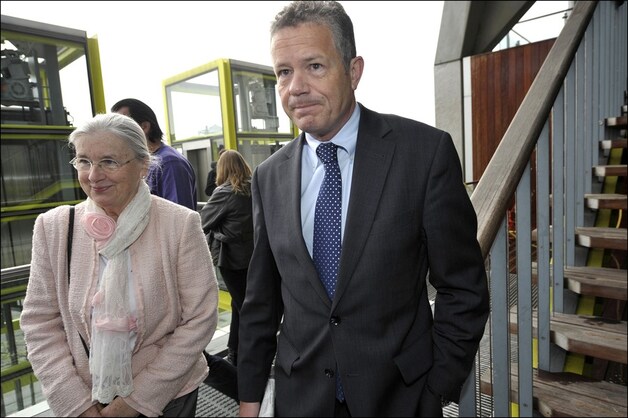 Frank Vanhecke, de weduwnaar van Marie-Rose Morel, en haar moeder Myriam Van Loon.
