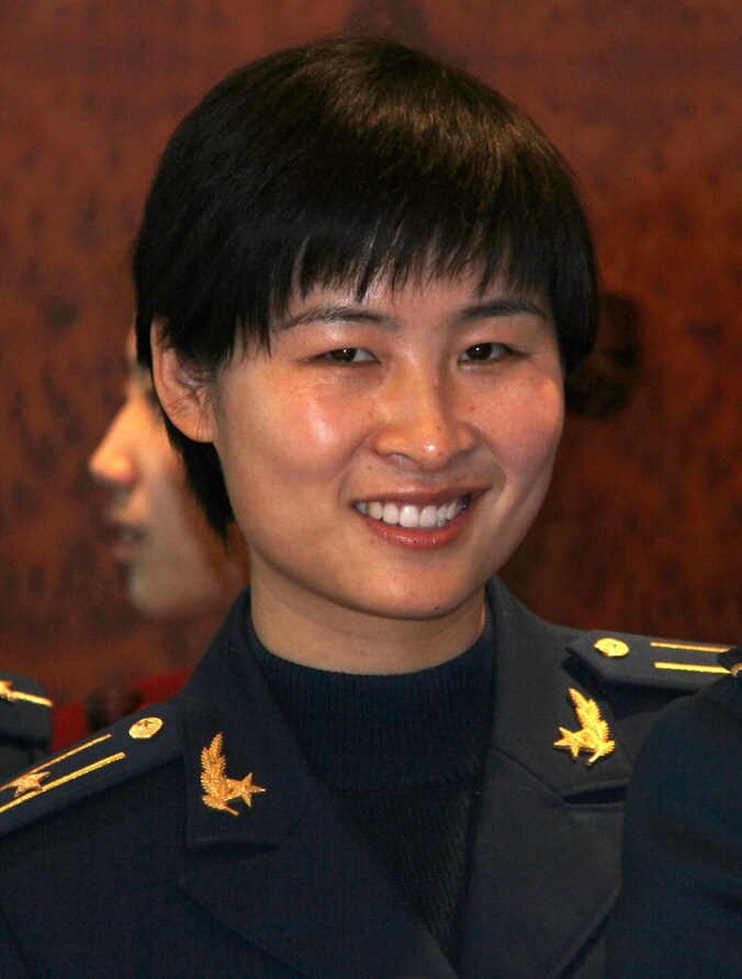 Liu Yang, een Chinese gevechtspiloot, zal als eerste Chinese vrouw ooit de ruimte verkennen.
