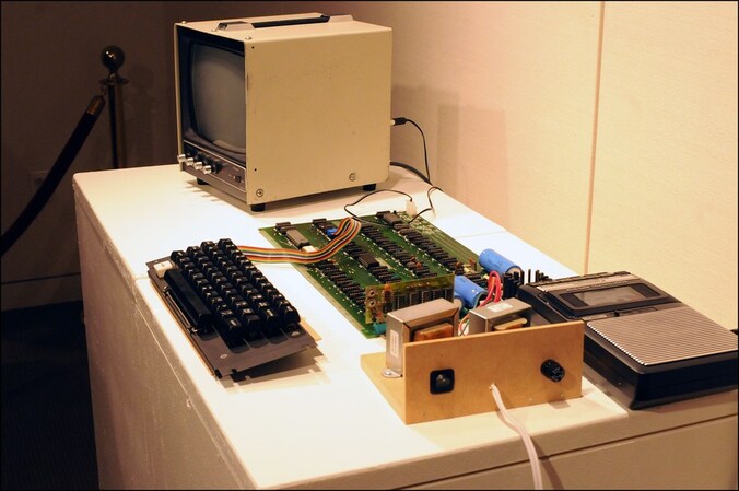 Apple I.