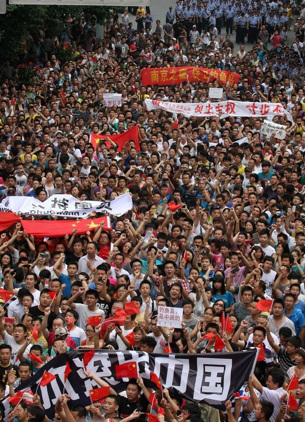 In China kwamen duizenden op straat voor betogingen tegen Japan.