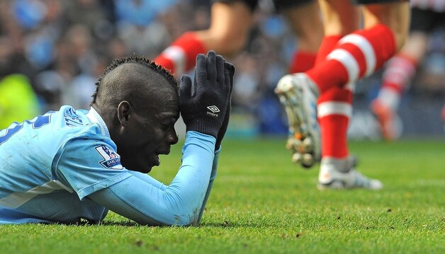 Van overdreven veel verstand kan deze Balotelli niet beschuldigd worden...