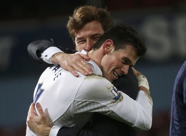Na de 2-3 vloog Bale coach Villas-Boas in de armen.