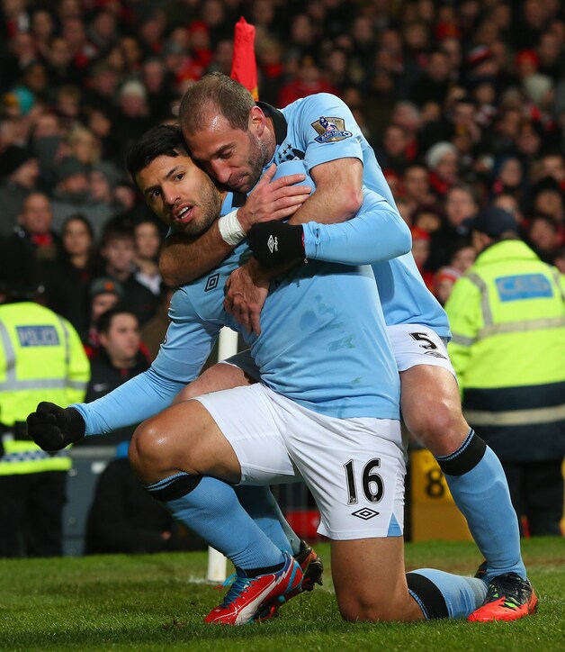 Agüero besliste met een heerlijke knal de match.