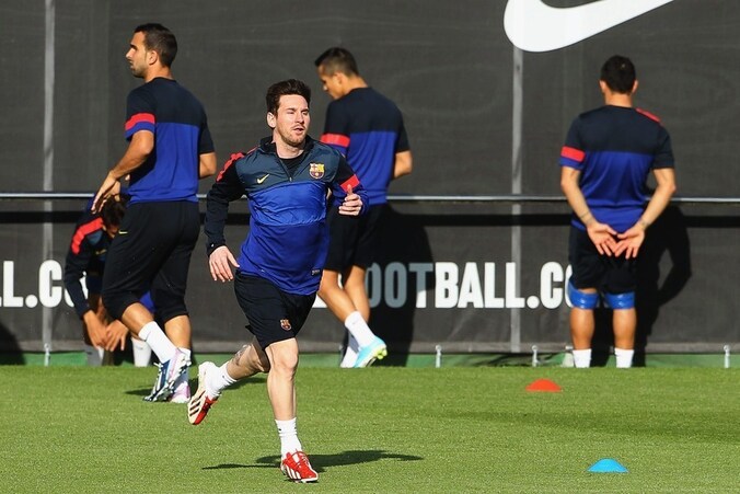 Lionel Messi dinsdag tijdens de training in Barcelona. Speelt hij wel of speelt hij niet, woensdagavond tegen Paris Saint-Germain?