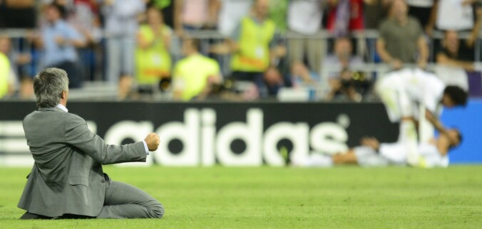 Mourinho riskeert een vuil maatpak bij de late 3-2 van Ronaldo.