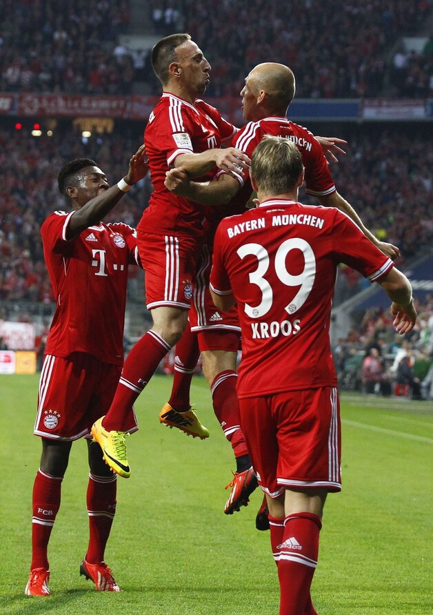Robben opende al vroeg de score na een verschroeiende start.