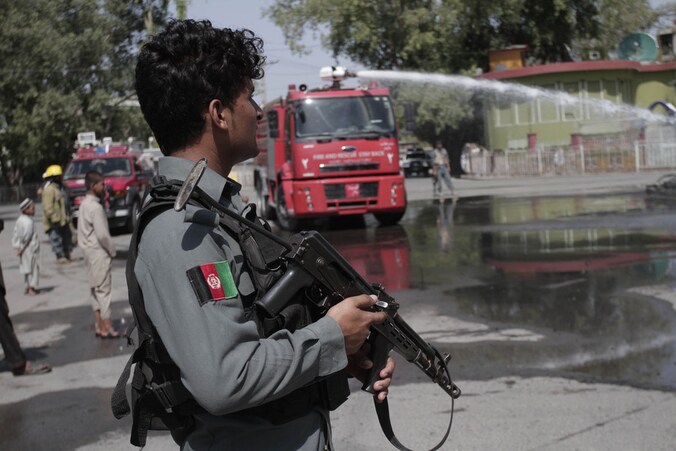 Een Afghaanse politieman in Jalalabad.