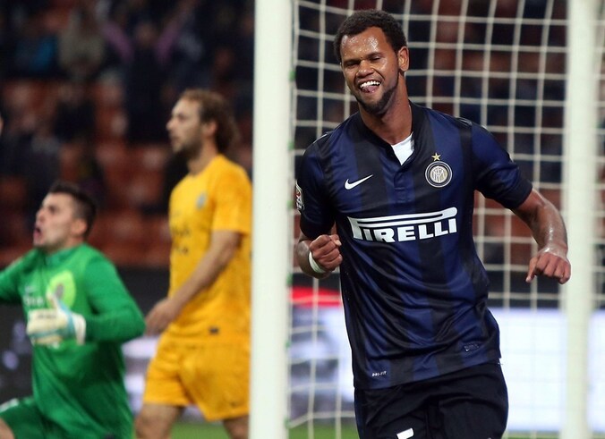 Rolando scoort voor Inter