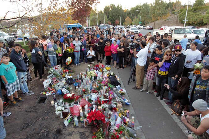 De plek in Valencia, ten noordwesten van Los Angeles, waar Paul Walker en zijn vriend Roger Rodas om het leven kwamen.