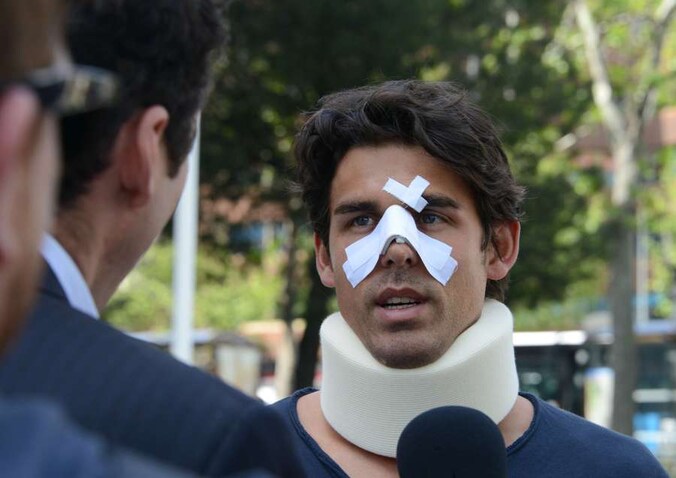 Thomas Drouet werd stevig toegetakeld door John Tomic.