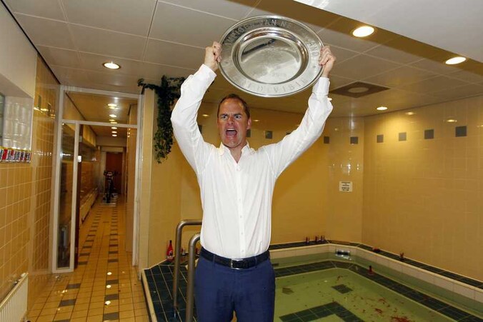 Frank de Boer veroverde dit seizoen voor de derde keer op rij de Nederlandse titel met Ajax.