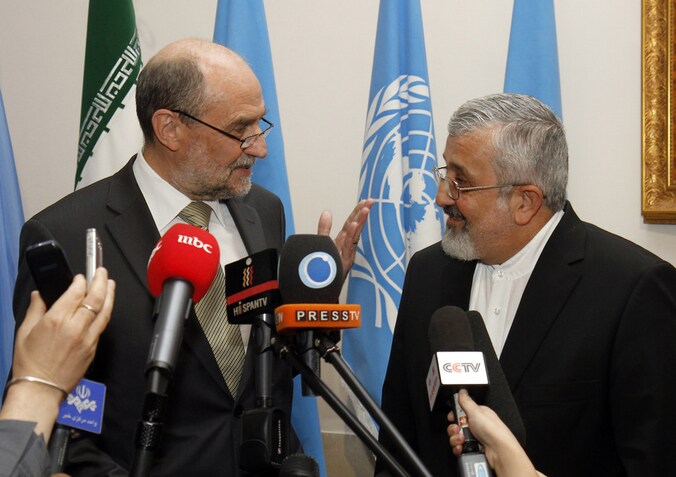 Herman Nackaerts (IAEA) en Ali Asghar Soltanieh (Iran).