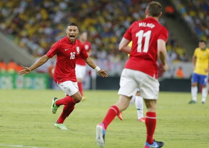 Alex Oxlade-Chamberlain na zijn doelpunt, de 1-1 tegen Brazilië.