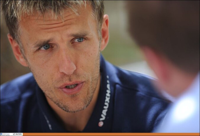 Phil Neville keert terug naar zijn oude liefde.