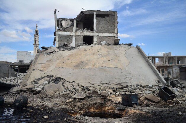 De ravage na de luchtaanvallen op de Syrische stad Talbisseh in de provincie Homs.