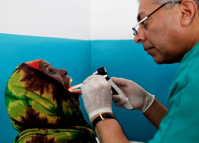 Artsen aan het werk in Mogadishu (archiefbeeld).