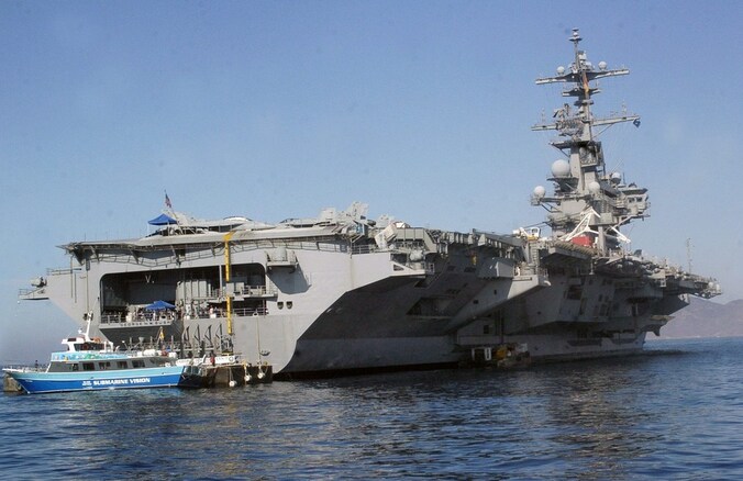 China overweegt tot 2030 in totaal zes of zeven extra vliegdekschepen te laten bouwen (archiefbeeld van de USS George W. Bush).