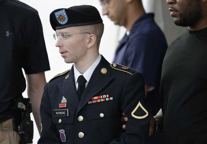 Bradley Manning op 15 juli bij het verlaten van het gerechtsgebouw.