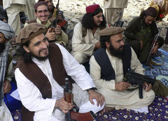 De vermoorde Taliban-leider Hakimullah Mehsud (links)