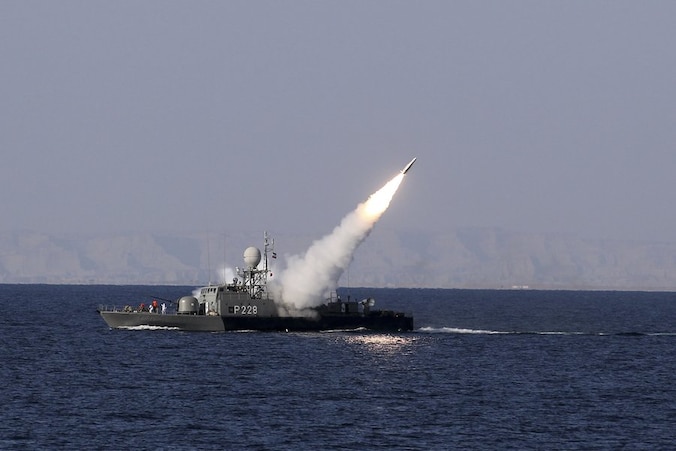 Iran hield onlangs nog tien dagen lang militaire oefeningen in de Perzische Golf en nabij de Straat van Hormuz.