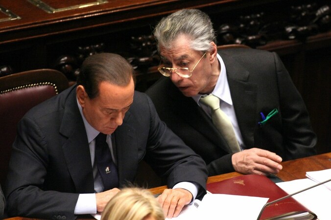Lega Nord-leider Umberto Bossi, hier naast premier Silvio Berlusconi.
