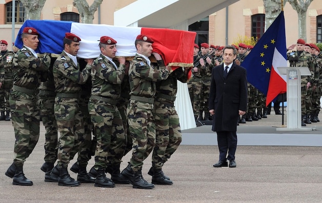 Begrafenis van één van de militairen die Merah in Montauban doodschoot.