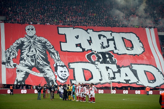 Slechts één Standard-fan gestraft voor Defour-tifo | Sport | HLN.be