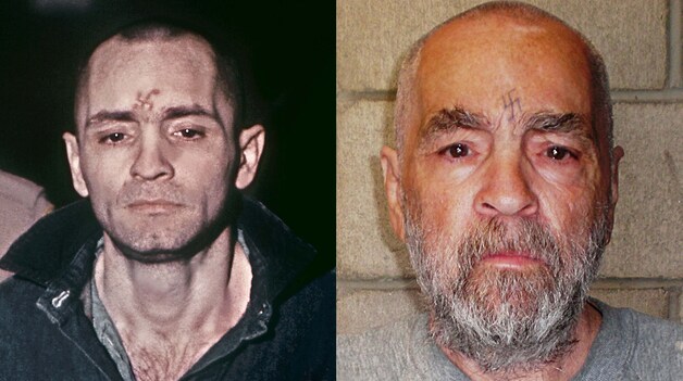 Charles Manson in 1971 en in 2009.