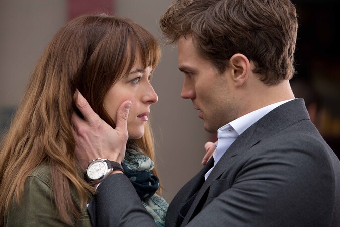 Hoofdrolspelers Dakota Johnson en Jamie Dornan in de erotische film 'Fifty Shades of Grey'.