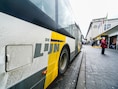 “Die schade? Die was er al”: boete voor bestuurder (82) die linkerflank van lijnbus beschadigt en wegvlucht in Brugge