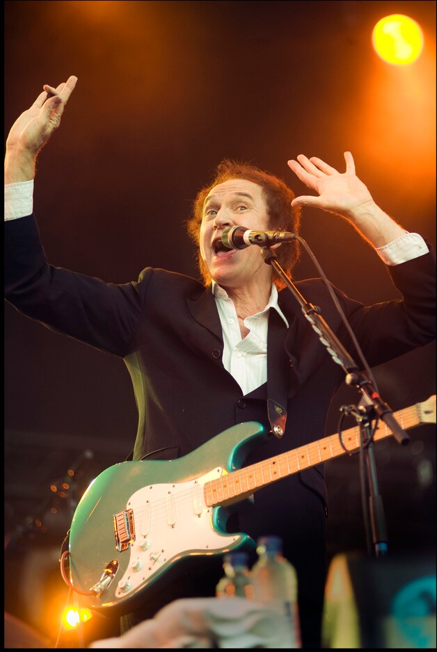Ray Davies overweegt een reünie met zijn broer.