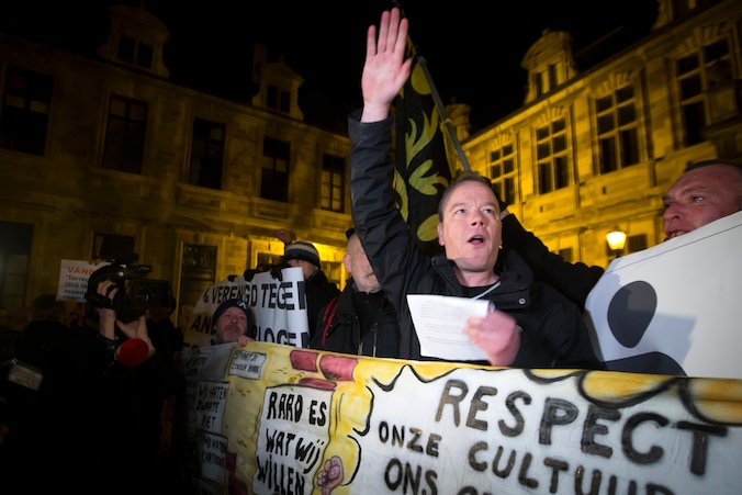 Rudy Van Nespen tijdens een Pegida-betoging op 2 maart in Antwerpen.