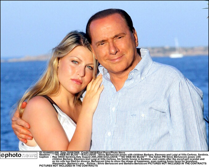 Silvio en dochter Barbara Berlusconi. Foto uit 2009.