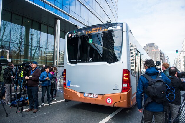Een MIVB-bus in de Wetstraat.