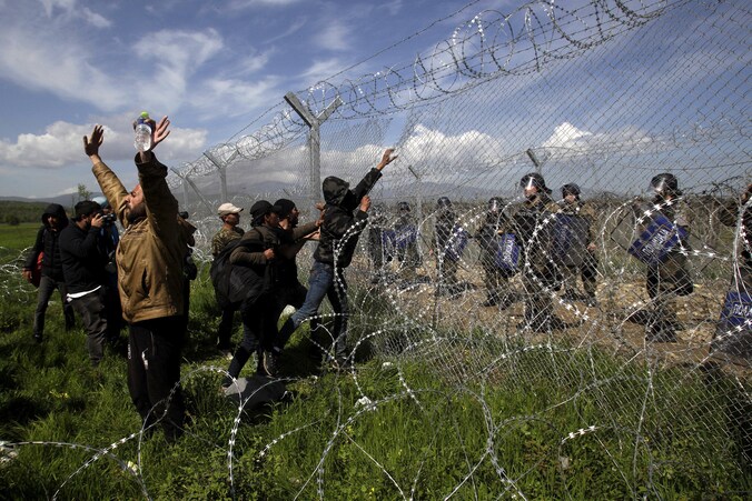 Macedonische politie gebruikte rubberkogels tegen de vluchtelingen in Idomeni.
