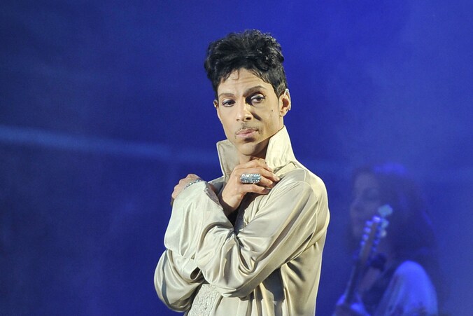 Prince op het podium in 2011.
