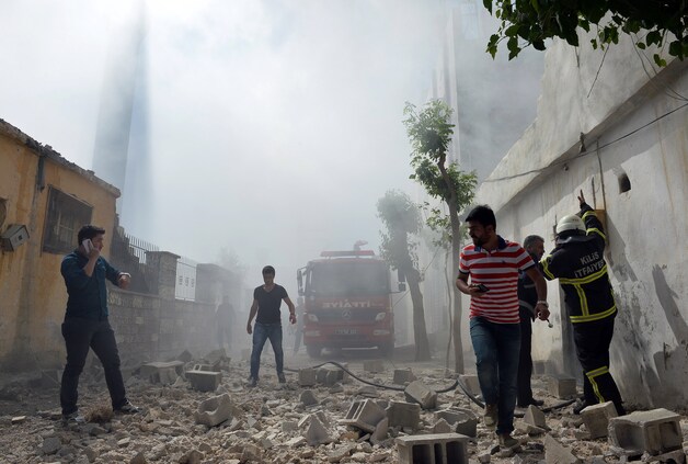 Een raket uit Syrië belandt in het Turkse Kilis, 19 april.